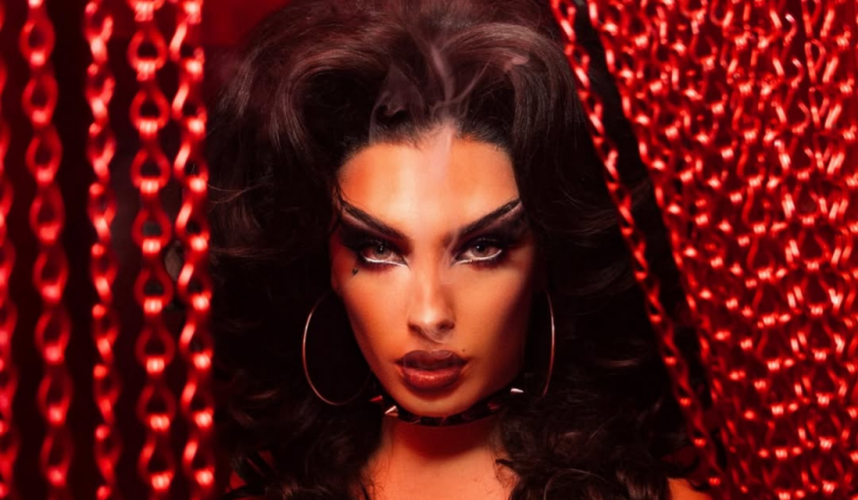 la niña delantro la venganza